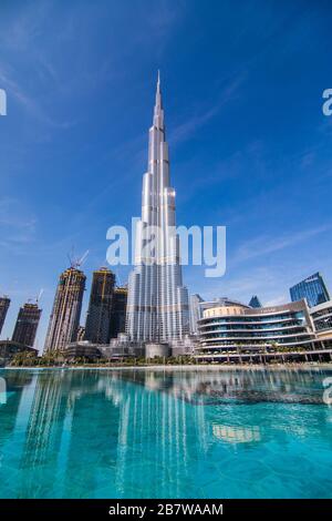 DUBAÏ, Émirats arabes Unis - décembre 2019 : Burj Khalifa, la plus haute tour du monde, Centre-ville de Burj Dubaï, Émirats arabes Unis. Banque D'Images