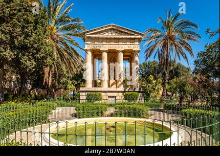 Monument à Sir Alexander ball, Valletta, Malte Banque D'Images