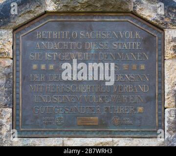 Inscription, King Albert Monument, Windberg Freital, Saxe, Allemagne Banque D'Images