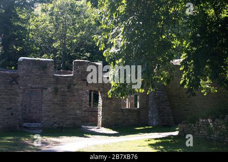 Chalet sans toit, Post Office Row, dans le village abandonné de Tyneham, île de Purbeck, Dorset Banque D'Images