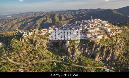 Comares est une ville et une municipalité de la province de Málaga, qui fait partie de la communauté autonome d'Andalousie dans le sud de l'Espagne. Banque D'Images