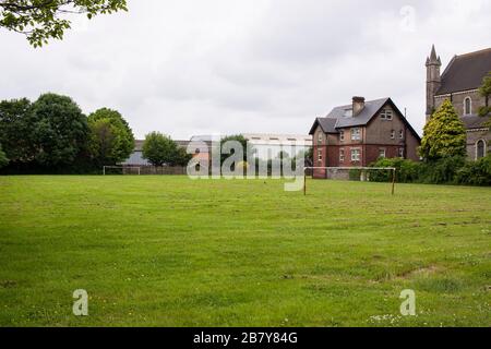 Vue générale d'un terrain de football à Butetown, Cardiff. Festival des champions de l'UEFA à Cardiff Bay le 2 juin 2017. Banque D'Images