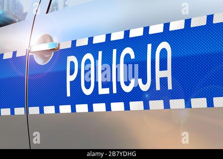 Porte de voiture de police - accident / crime news / Breaking news (Polija - Polonais / police - Anglais) Banque D'Images