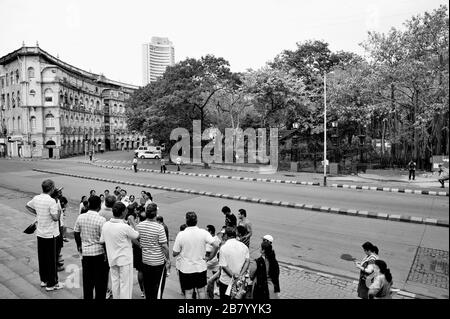 Touristes, Horniman Circle, fort, Bombay, Mumbai, Maharashtra, Inde, Asie Banque D'Images