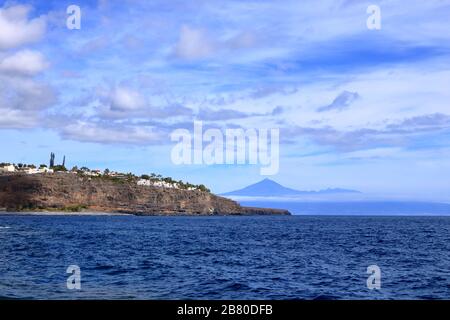Falaises rocheuses sur la côte sur la côte de l'île de La Gomera, Îles Canaries, Espagne Banque D'Images