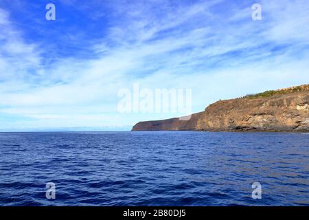 Falaises rocheuses sur la côte sur la côte de l'île de La Gomera, Îles Canaries, Espagne Banque D'Images