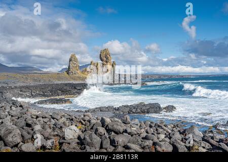 Monolithe de basalte longirar au sud de la péninsule de Snaefellsness dans l'ouest de l'Islande, photographie de paysage Banque D'Images