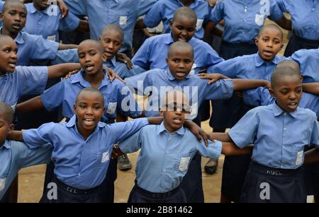 RWANDA, Musanze, Ruhengeri, village Janja, école intégrée pour les enfants handicapés et non handicapés / RUANDA, Schule mit behinderten und nicht-behinderten Kindern Banque D'Images