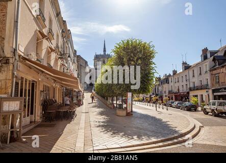 Place Michel Debre dans le centre ville d'Amboise, Val de Loire, France Banque D'Images