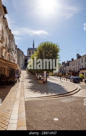 Place Michel Debre dans le centre ville d'Amboise, Val de Loire, France Banque D'Images