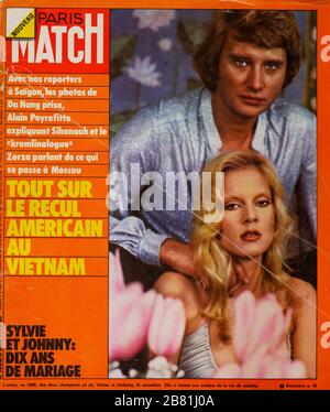 FrontPage du magazine français Paris-Match, n° 1353, 3 mai 1975, Johnny Halliday et Sylvie Vartan célèbrent dix ans de mariage Banque D'Images