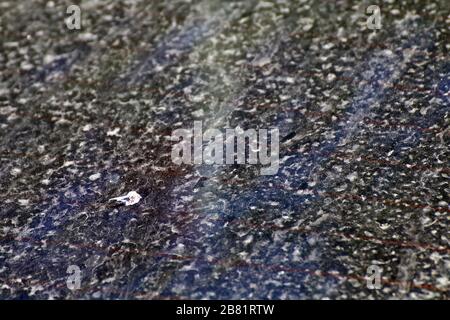 Taches, saleté sur la voiture de verre pollution, saleté de surface, poussière texture du sol fond abstrait Banque D'Images