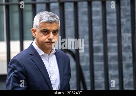 Londres, Royaume-Uni. 19 mars 2020. Le maire de Londres Sadiq Khan quitte une réunion avec le premier ministre de Downing Street, Londres Credit: Ian Davidson/Alay Live News Banque D'Images