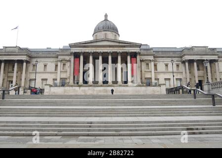 Londres, Royaume-Uni. 19 mars 2020. Le centre de Londres est très calme en raison du coronavirus. Trafalgar Square crédit: PjrFoto/Alay Live News Banque D'Images
