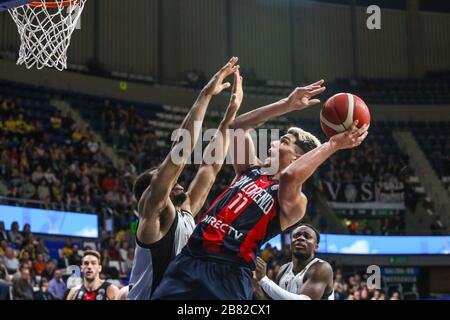 San Cristobal Della Laguna, Espagne. 19 mars 2020. José Vildoza, #11 de San Lorenzo de Almagro en action pendant la FIBA Intercontinental Cup Tenerife 2020 - Premier jeu semi-inal entre Segafredo Virtus Bologna et San Lorenzo de Almagro au Pabellón Santiago Martín, San Cristobal de la Laguna - Tenerife. (Note finale: Segafredo Virtus Bologna - San Lorenzo de Almagro 75-57) (photo de Davide Di Lalla/Pacific Press) crédit: Pacific Press Agency/Alay Live News Banque D'Images