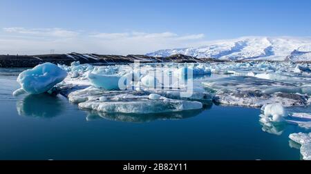 petites icebergs et banquise dans la mer près de l'islande Banque D'Images