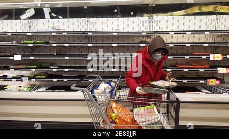 19 mars 2020, New York, New York, USA: Panique du virus Corona au supermarché de Brooklyn..étagères vides et achats de panique (image de crédit: © Bruce Cotler/Globe Photos via ZUMA Wire) Banque D'Images