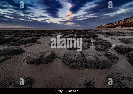 Hunstanton front de mer et falaises prises avec un objectif grand angle Banque D'Images
