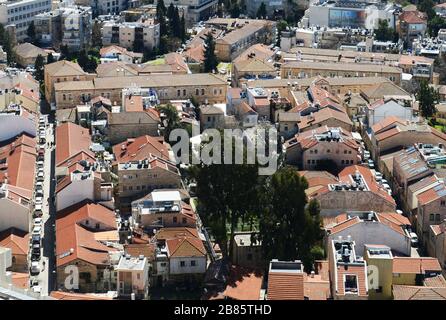 Vue aérienne du quartier de Nachlaot à Jérusalem. Banque D'Images