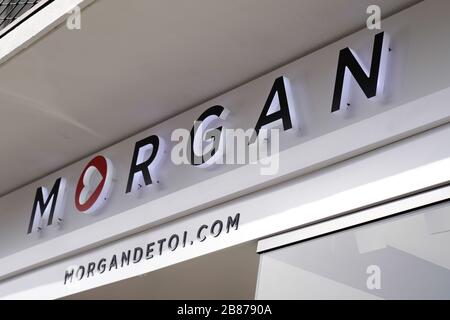 Bordeaux , Aquitaine / France - 02 15 2020 : signalisation de mode logo de la marque Morgan dans la rue du magasin Banque D'Images