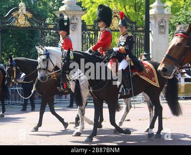 17 juin 2017 - Londres, Angleterre, Royaume-Uni - le défilé de couleur annuel spectacles de photos : Banque D'Images