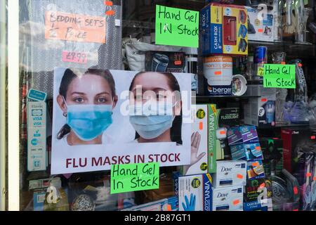 Partick, Glasgow, Écosse, Royaume-Uni. 20 mars 2020. Boutiques et enseignes à Partick, Glasgow pendant l'éclosion de coronavirus crédit: Kay Roxby/Alay Live News Banque D'Images