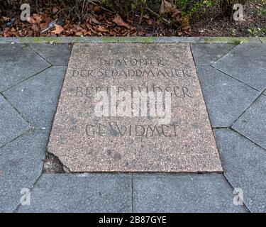 Mémorial de Bernd Lünser - étudiant en ingénierie qui est mort tout en essayant de sauter à Berlin Ouest après le mur est allé en 1961. Mitte, Berlin Banque D'Images