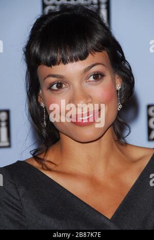 Rosario Dawson lors de la 64ème annonce annuelle de nomination au Golden Globe Awards qui a eu lieu à Beverly Hilton à Beverly Hills, Californie. L'événement a eu lieu le jeudi 14 décembre 2006. Photo par: SBM / PictureLux - référence de fichier # 33984-9549SBMPLX Banque D'Images
