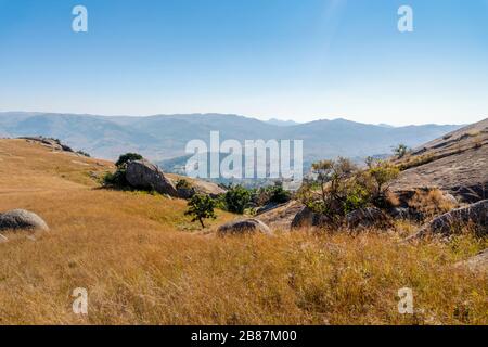 Beau paysage vallonné de petit pays africain appelé Eswatini Banque D'Images