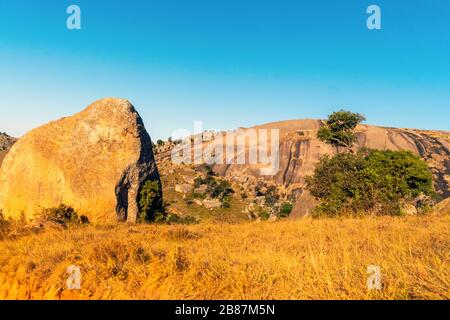 Beau paysage vallonné de petit pays africain appelé Eswatini Banque D'Images