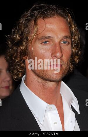 Matthew McConaughey à la première de « nous sommes Marshall » qui s'est tenue au théâtre chinois de Grauman à Hollywood, Californie. L'événement a eu lieu le jeudi 14 décembre 2006. Photo par: SBM / PictureLux - référence de fichier # 33984-9814SBMPLX Banque D'Images