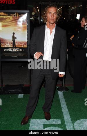 Matthew McConaughey à la première de « nous sommes Marshall » qui s'est tenue au théâtre chinois de Grauman à Hollywood, Californie. L'événement a eu lieu le jeudi 14 décembre 2006. Photo par: SBM / PictureLux - référence de fichier # 33984-9819SBMPLX Banque D'Images