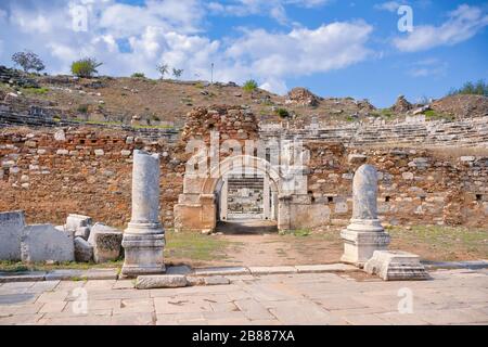 Rue Tetrapylon dans l'ancienne ville d'Aphrodisias, Karacasu, Aydin, Turquie Banque D'Images