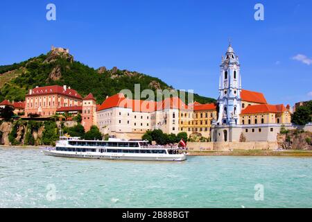 Village de Durnstein le long du Danube, vallée de Wachau, Autriche Banque D'Images