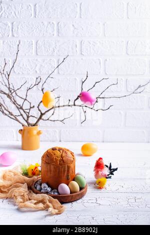 Gâteau de Pâques panettone Italien ou Russe kulich Banque D'Images