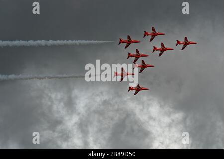 Les flèches rouges vues à la RAF Leuchars International Airshow 2011 Banque D'Images