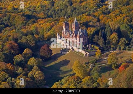 , Château de Drachenburg sur le Rhin à l'automne 18.10.2012, vue aérienne, Allemagne, Rhénanie-du-Nord-Westphalie, Koenigswinter Banque D'Images