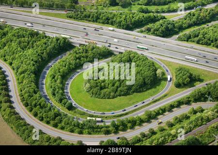 Jonction d'autoroute Bottrop de l'A2 et l'A31, 09.05.2011, vue aérienne, Allemagne, Rhénanie-du-Nord-Westphalie, région de la Ruhr, Bottrop Banque D'Images