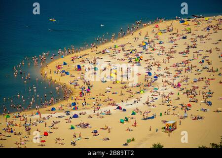 , baigneurs sur les plages de sable du lac Silver à Haltern, 05.06.2015, vue aérienne, Allemagne, Rhénanie-du-Nord-Westphalie, région de la Ruhr, Haltern am See Banque D'Images