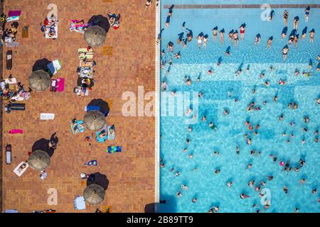 , piscine extérieure Grugabad à Essen, 05.06.2015, vue aérienne, Allemagne, Rhénanie-du-Nord-Westphalie, région de la Ruhr, Essen Banque D'Images