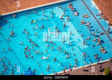 , piscine extérieure Grugabad à Essen, 05.06.2015, vue aérienne, Allemagne, Rhénanie-du-Nord-Westphalie, région de la Ruhr, Essen Banque D'Images