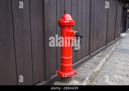 Vieux poteau incendie à Takayama, Japon flexible Banque D'Images