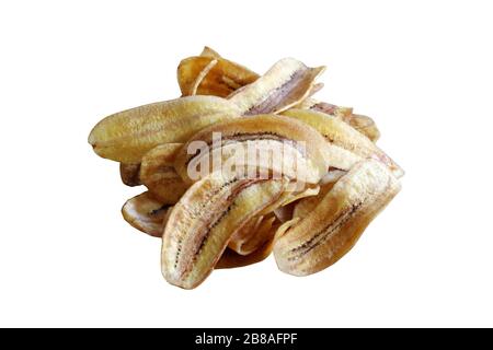 Pile de morceaux frits Banana, frits Banana tranche mince, morceaux Banana beaucoup frits isolés sur fond blanc Banque D'Images