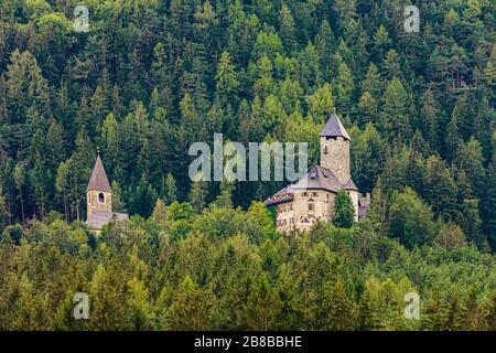 Italie Tyrol du Sud - Valle Aurina - Gais - Château de Neuhaus Banque D'Images
