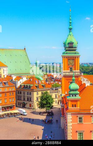 Varsovie, Pologne maisons colorées dans la place du château dans la vieille ville de la capitale polonaise vue aérienne Banque D'Images