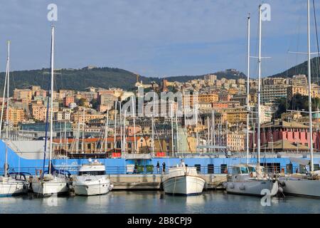 Vue sur le Vieux Port, Expo Gênes, Ligurie, Italie, Europe Banque D'Images