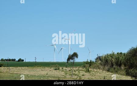 une éolienne pour produire de l'énergie ou de l'énergie propre à partir du vent en uruguay Banque D'Images