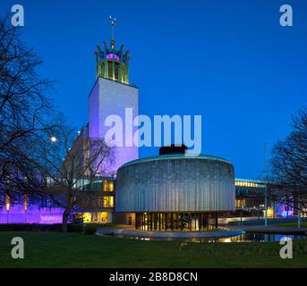 Vue externe du Civic Center, Newcastle upon Tyne, Tyne and Wear, Angleterre, Royaume-Uni Banque D'Images