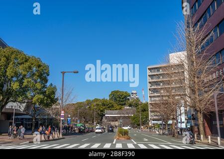 Paysage urbain de Kumamoto City le matin ensoleillé. Préfecture de Kumamoto, Japon Banque D'Images