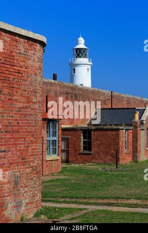 Hurst Point Lighthouse & Castle, Keyhaven, Hampshire, Angleterre, Royaume-Uni Banque D'Images